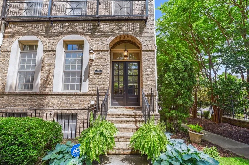 Entrance to property with french doors
