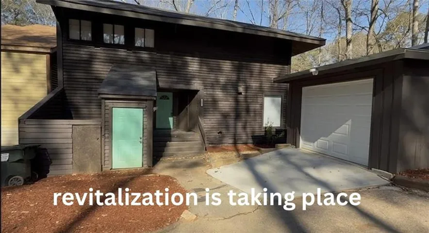 2461 Terrace Trail, Decatur, Georgia 30035