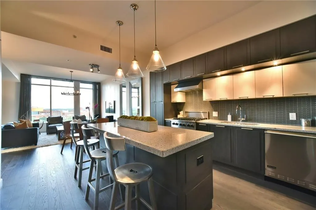 1820 Peachtree Street Unit 1111, Atlanta, Georgia 30309, 2 Bedrooms Bedrooms, ,2 BathroomsBathrooms,Residential,Sold,1820 Peachtree Street Unit 1111,5736084