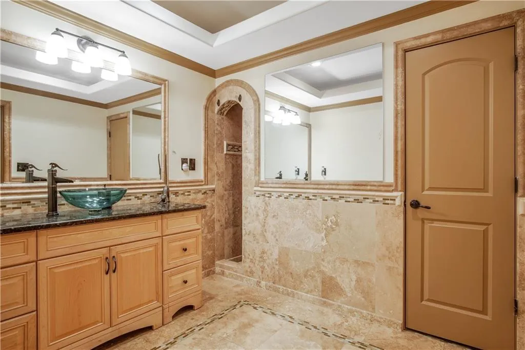 130 Wicksford Glen, Sandy Springs, Georgia 30350, 6 Bedrooms Bedrooms, ,5 BathroomsBathrooms,Residential,Sold,130 Wicksford Glen,6770250