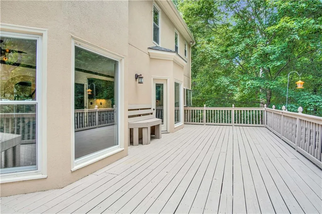130 Wicksford Glen, Sandy Springs, Georgia 30350, 6 Bedrooms Bedrooms, ,5 BathroomsBathrooms,Residential,Sold,130 Wicksford Glen,6770250