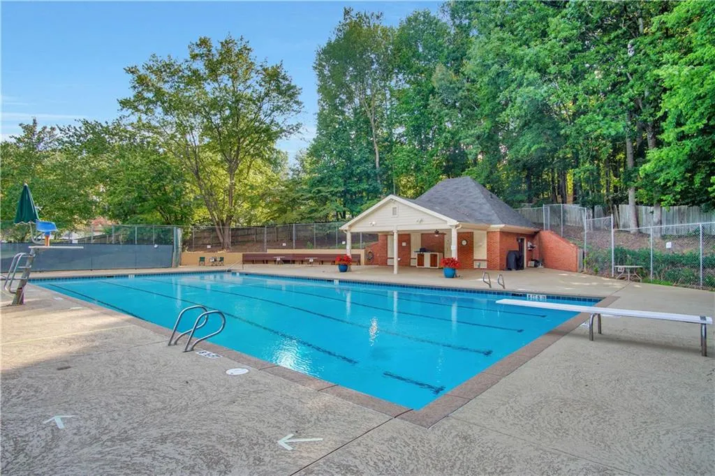 130 Wicksford Glen, Sandy Springs, Georgia 30350, 6 Bedrooms Bedrooms, ,5 BathroomsBathrooms,Residential,Sold,130 Wicksford Glen,6770250