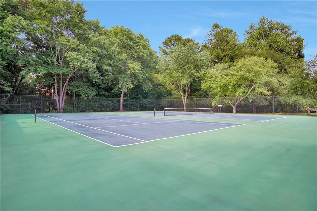 130 Wicksford Glen, Sandy Springs, Georgia 30350, 6 Bedrooms Bedrooms, ,5 BathroomsBathrooms,Residential,Sold,130 Wicksford Glen,6770250