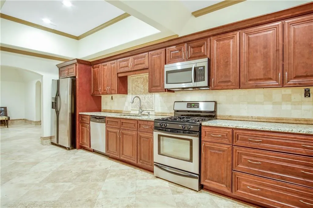 130 Wicksford Glen, Sandy Springs, Georgia 30350, 6 Bedrooms Bedrooms, ,5 BathroomsBathrooms,Residential,Sold,130 Wicksford Glen,6770250