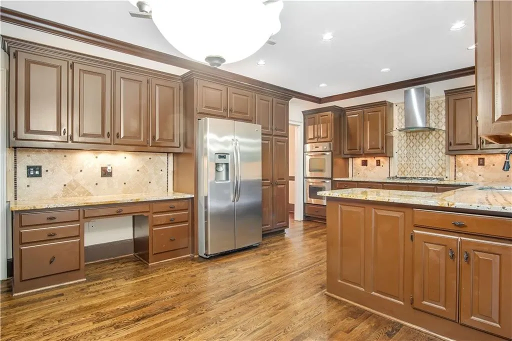 130 Wicksford Glen, Sandy Springs, Georgia 30350, 6 Bedrooms Bedrooms, ,5 BathroomsBathrooms,Residential,Sold,130 Wicksford Glen,6770250