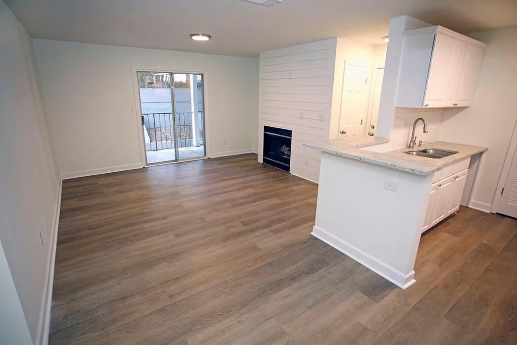 427 Granville Court, Sandy Springs, Georgia 30328, 1 Bedroom Bedrooms, ,1 BathroomBathrooms,Residential,Sold,427 Granville Court,6863369