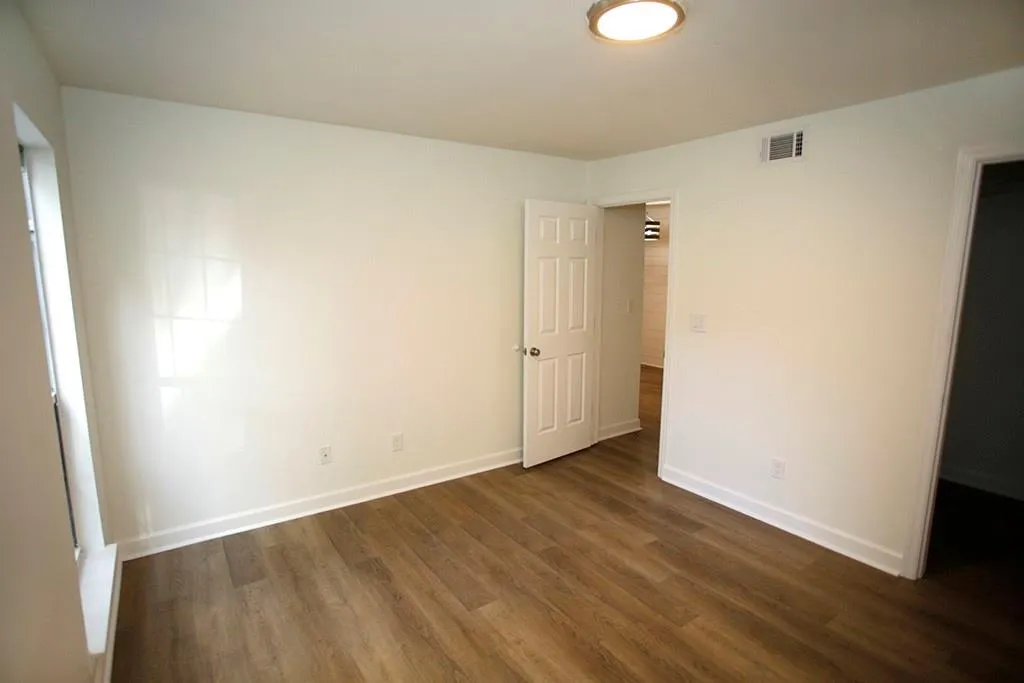 427 Granville Court, Sandy Springs, Georgia 30328, 1 Bedroom Bedrooms, ,1 BathroomBathrooms,Residential,Sold,427 Granville Court,6863369