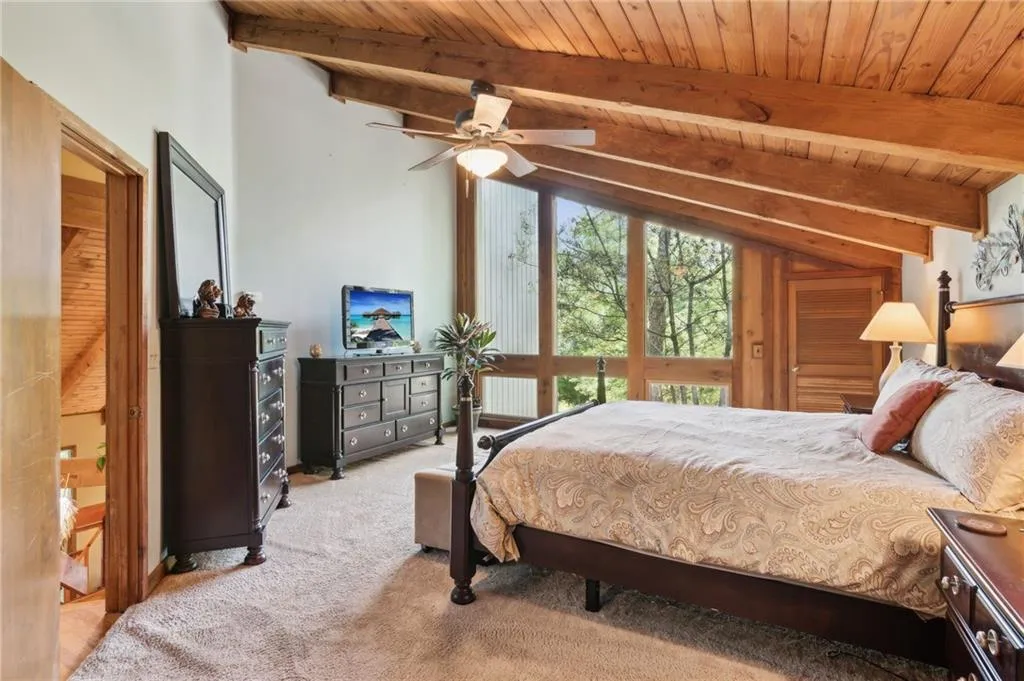 5090 Nesbit Ferry Lane, Atlanta, Georgia 30350, 4 Bedrooms Bedrooms, ,3 BathroomsBathrooms,Residential,Sold,5090 Nesbit Ferry Lane,7504779