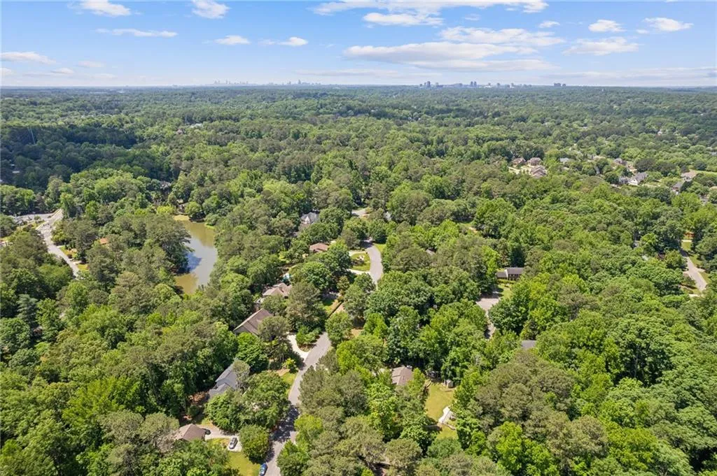 5090 Nesbit Ferry Lane, Atlanta, Georgia 30350, 4 Bedrooms Bedrooms, ,3 BathroomsBathrooms,Residential,Sold,5090 Nesbit Ferry Lane,7504779