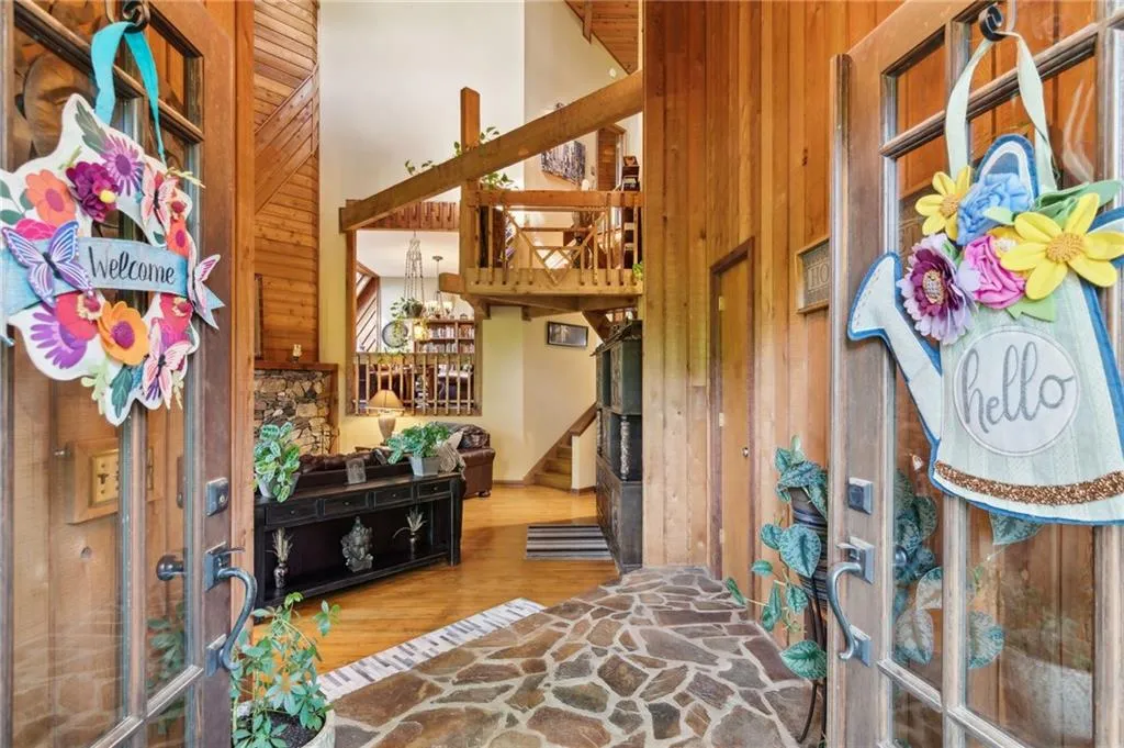 5090 Nesbit Ferry Lane, Atlanta, Georgia 30350, 4 Bedrooms Bedrooms, ,3 BathroomsBathrooms,Residential,Sold,5090 Nesbit Ferry Lane,7504779