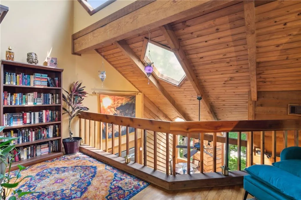 5090 Nesbit Ferry Lane, Atlanta, Georgia 30350, 4 Bedrooms Bedrooms, ,3 BathroomsBathrooms,Residential,Sold,5090 Nesbit Ferry Lane,7504779