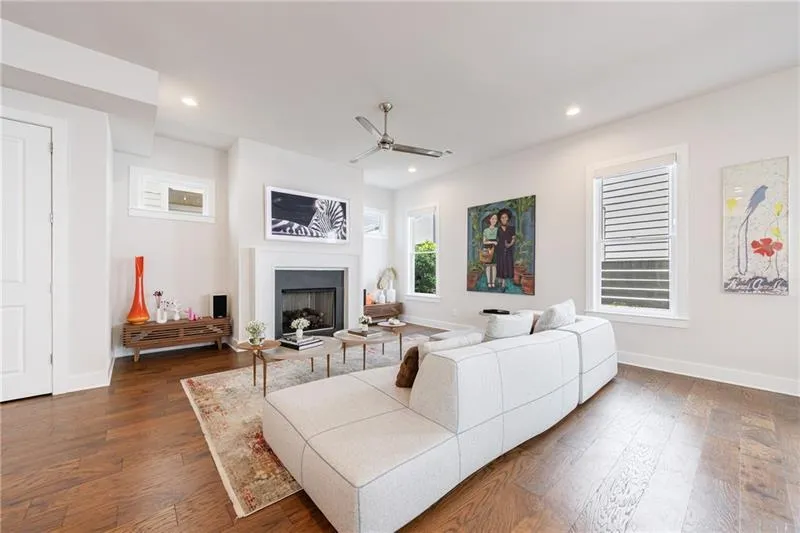 Atlanta, Georgia 30342, 4 Bedrooms Bedrooms, ,4 BathroomsBathrooms,Residential,Sold,7612726