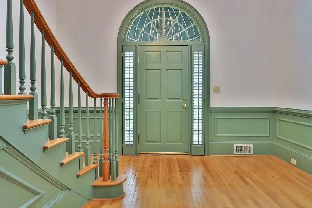 190 Grosvenor Place Nw, Atlanta, Georgia 30328, 4 Bedrooms Bedrooms, ,3 BathroomsBathrooms,Residential,Sold,190 Grosvenor Place Nw,6715496