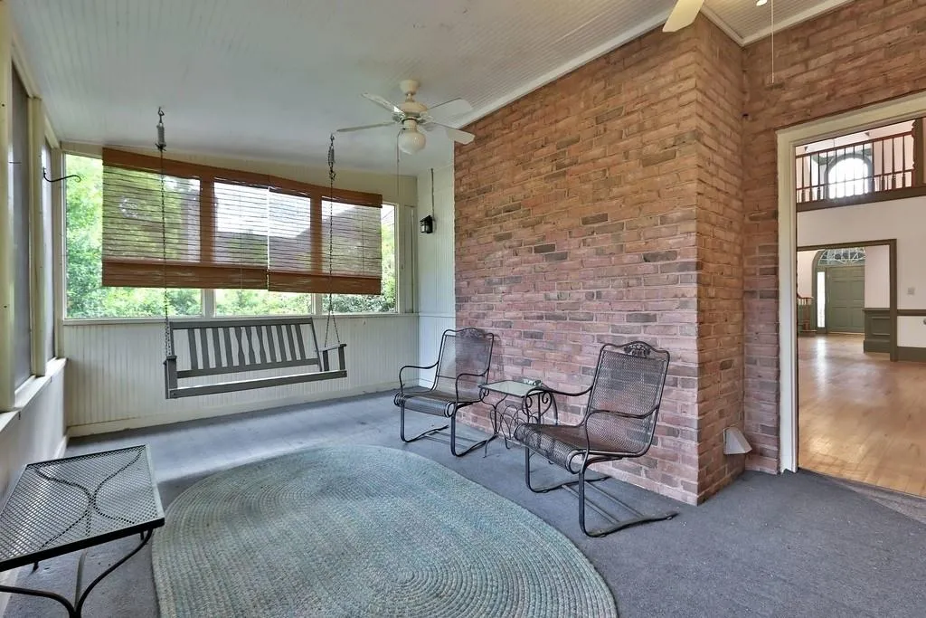 190 Grosvenor Place Nw, Atlanta, Georgia 30328, 4 Bedrooms Bedrooms, ,3 BathroomsBathrooms,Residential,Sold,190 Grosvenor Place Nw,6715496