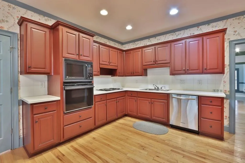 190 Grosvenor Place Nw, Atlanta, Georgia 30328, 4 Bedrooms Bedrooms, ,3 BathroomsBathrooms,Residential,Sold,190 Grosvenor Place Nw,6715496