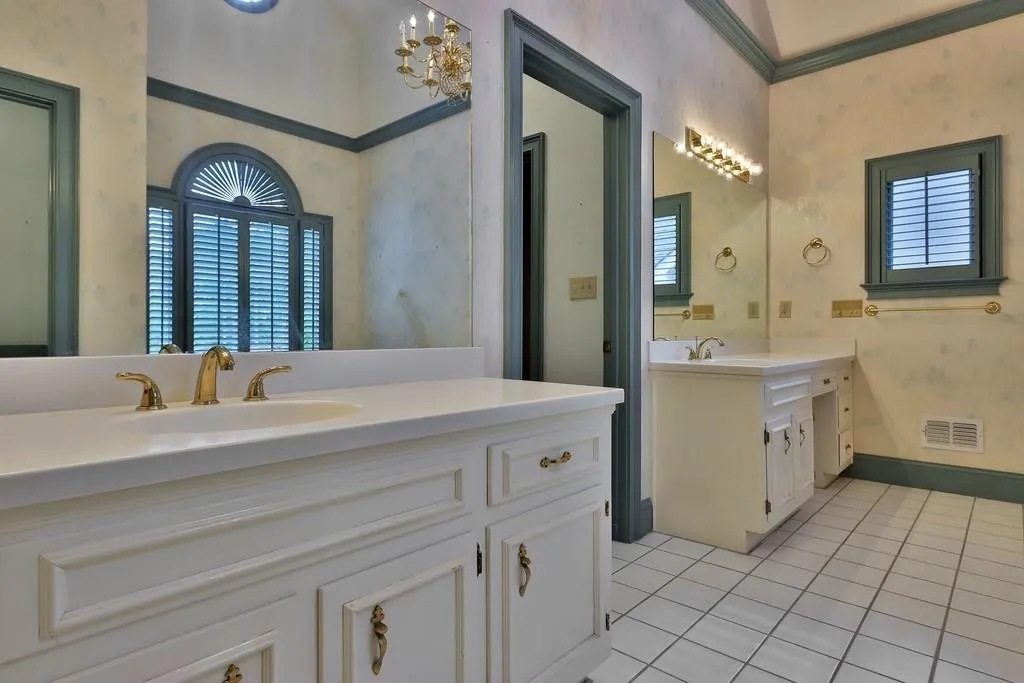190 Grosvenor Place Nw, Atlanta, Georgia 30328, 4 Bedrooms Bedrooms, ,3 BathroomsBathrooms,Residential,Sold,190 Grosvenor Place Nw,6715496