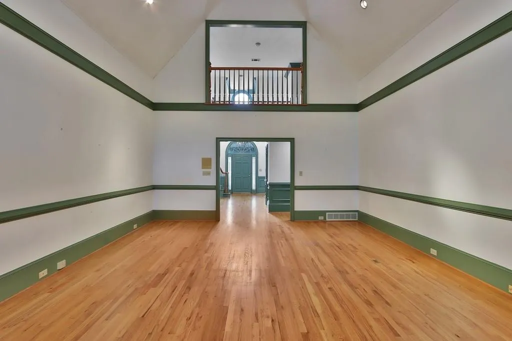 190 Grosvenor Place Nw, Atlanta, Georgia 30328, 4 Bedrooms Bedrooms, ,3 BathroomsBathrooms,Residential,Sold,190 Grosvenor Place Nw,6715496