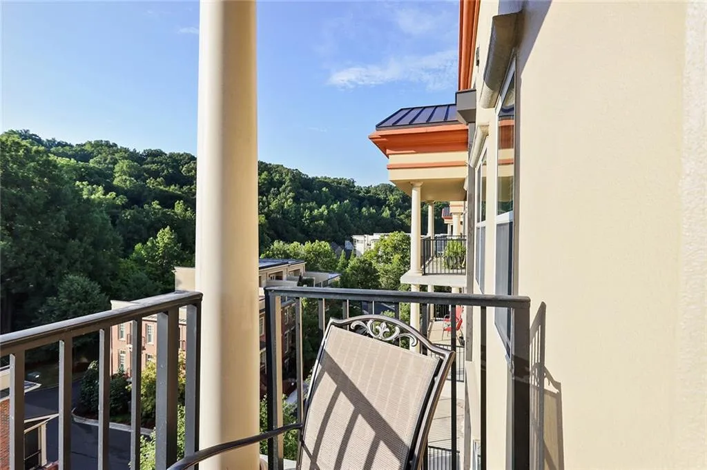 200 River Vista Drive Unit 715, Atlanta, Georgia 30339, 2 Bedrooms Bedrooms, ,2 BathroomsBathrooms,Residential,Sold,200 River Vista Drive Unit 715,6936402