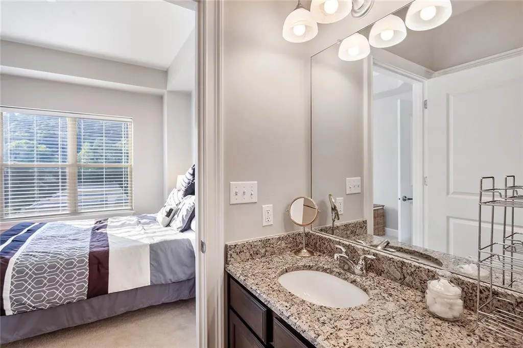 200 River Vista Drive Unit 715, Atlanta, Georgia 30339, 2 Bedrooms Bedrooms, ,2 BathroomsBathrooms,Residential,Sold,200 River Vista Drive Unit 715,6936402