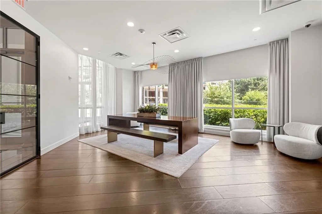 Building lobby featuring recessed lighting