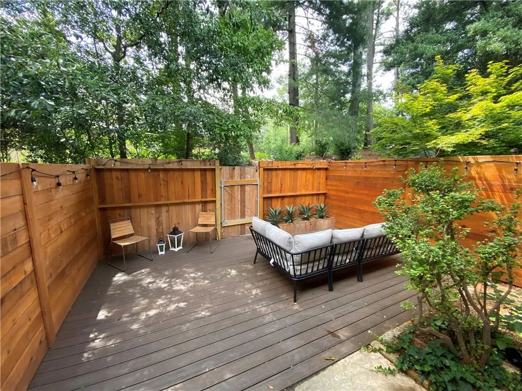 6207 Park Avenue Unit 2, Sandy Springs, Georgia 30342, 2 Bedrooms Bedrooms, ,1 BathroomBathrooms,Residential,Sold,6207 Park Avenue Unit 2,6915573