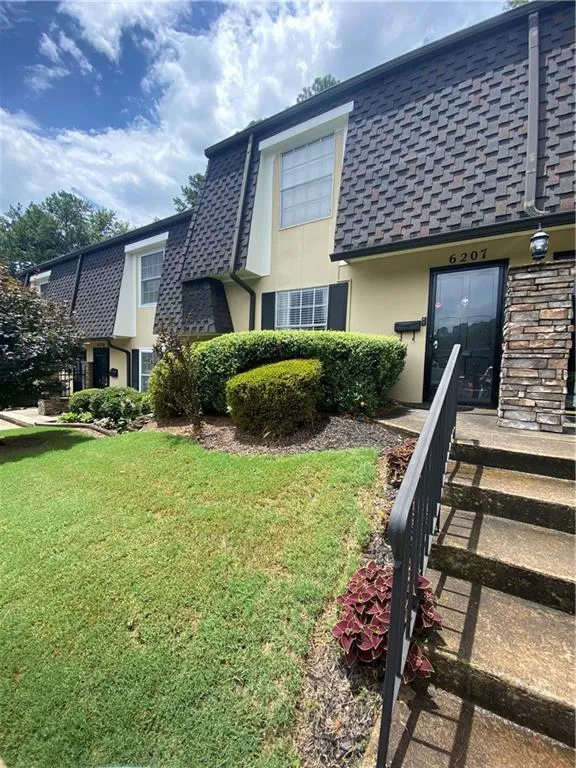 6207 Park Avenue Unit 2, Sandy Springs, Georgia 30342, 2 Bedrooms Bedrooms, ,1 BathroomBathrooms,Residential,Sold,6207 Park Avenue Unit 2,6915573