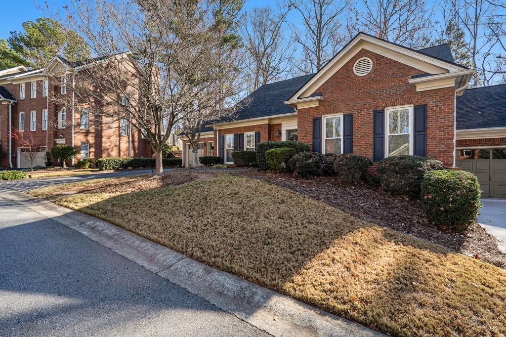 7155 Roswell Road Unit 6, Sandy Springs, Georgia 30328, 3 Bedrooms Bedrooms, ,2 BathroomsBathrooms,Residential,Sold,7155 Roswell Road Unit 6,7313753