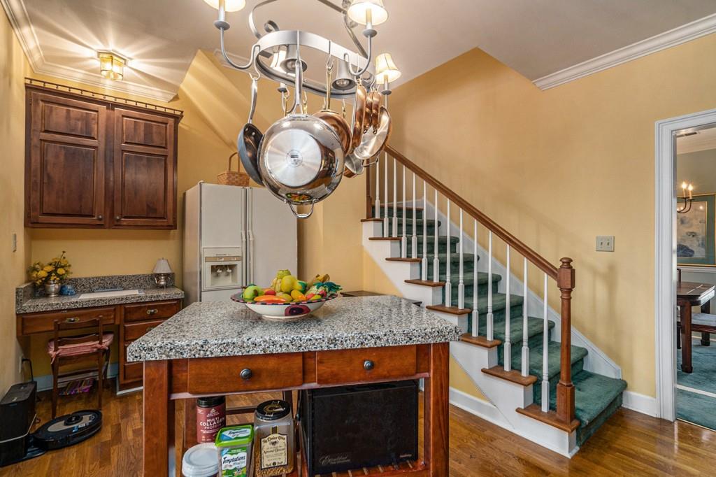 7155 Roswell Road Unit 6, Sandy Springs, Georgia 30328, 3 Bedrooms Bedrooms, ,2 BathroomsBathrooms,Residential,Sold,7155 Roswell Road Unit 6,7313753