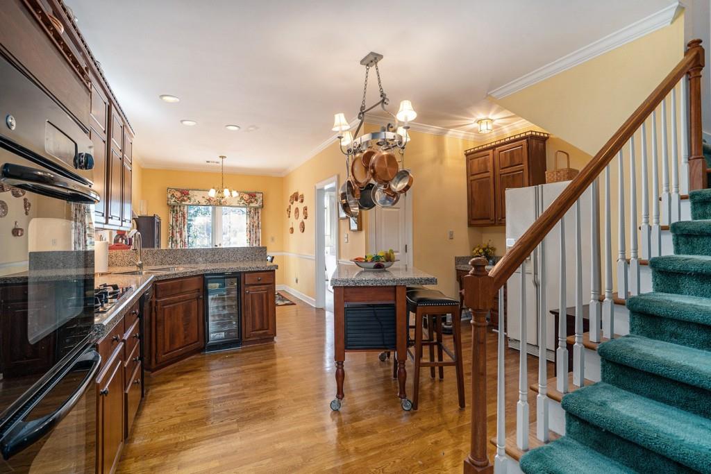 7155 Roswell Road Unit 6, Sandy Springs, Georgia 30328, 3 Bedrooms Bedrooms, ,2 BathroomsBathrooms,Residential,Sold,7155 Roswell Road Unit 6,7313753