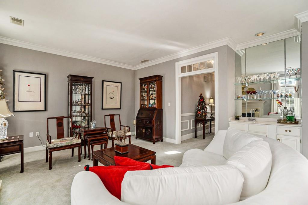 7155 Roswell Road Unit 6, Sandy Springs, Georgia 30328, 3 Bedrooms Bedrooms, ,2 BathroomsBathrooms,Residential,Sold,7155 Roswell Road Unit 6,7313753