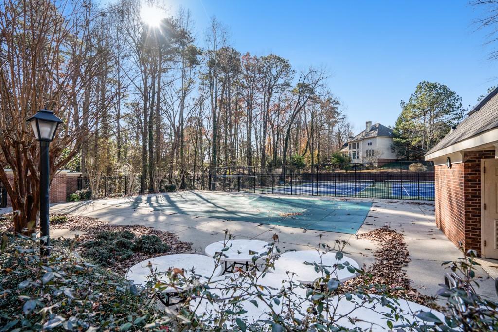 7155 Roswell Road Unit 6, Sandy Springs, Georgia 30328, 3 Bedrooms Bedrooms, ,2 BathroomsBathrooms,Residential,Sold,7155 Roswell Road Unit 6,7313753