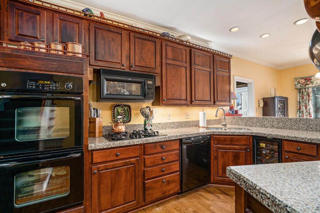 7155 Roswell Road Unit 6, Sandy Springs, Georgia 30328, 3 Bedrooms Bedrooms, ,2 BathroomsBathrooms,Residential,Sold,7155 Roswell Road Unit 6,7313753