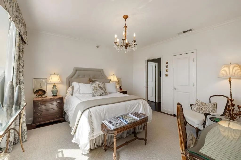 2479 Peachtree Road Ne Unit 1805, Atlanta, Georgia 30305, 2 Bedrooms Bedrooms, ,2 BathroomsBathrooms,Residential,For Sale,2479 Peachtree Road Ne Unit 1805,7558675