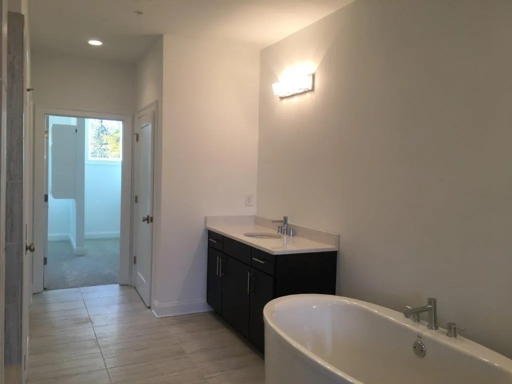 4516 Collins Avenue Unit 12, Atlanta, Georgia 30342, 4 Bedrooms Bedrooms, ,4 BathroomsBathrooms,Residential,Sold,4516 Collins Avenue Unit 12,5695578