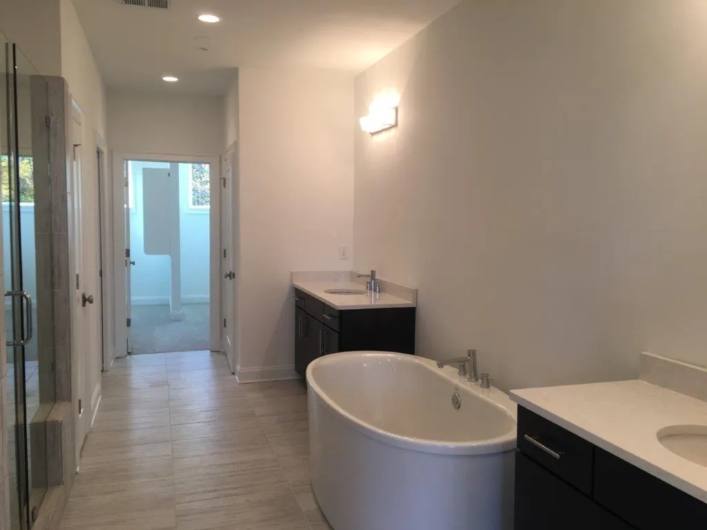 4516 Collins Avenue Unit 12, Atlanta, Georgia 30342, 4 Bedrooms Bedrooms, ,4 BathroomsBathrooms,Residential,Sold,4516 Collins Avenue Unit 12,5695578