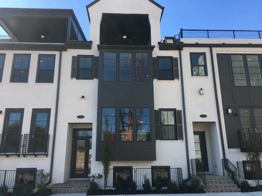 4516 Collins Avenue Unit 12, Atlanta, Georgia 30342, 4 Bedrooms Bedrooms, ,4 BathroomsBathrooms,Residential,Sold,4516 Collins Avenue Unit 12,5695578
