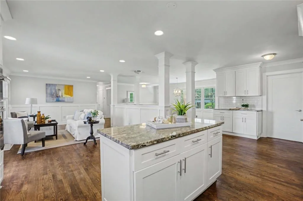 6570 Cherry Tree Lane Ne, Sandy Springs, Georgia 30328, 4 Bedrooms Bedrooms, ,3 BathroomsBathrooms,Residential,Sold,6570 Cherry Tree Lane Ne,7734564