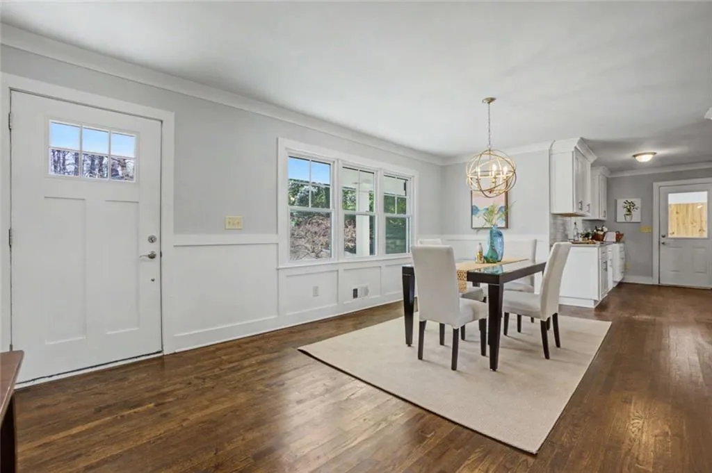 6570 Cherry Tree Lane Ne, Sandy Springs, Georgia 30328, 4 Bedrooms Bedrooms, ,3 BathroomsBathrooms,Residential,Sold,6570 Cherry Tree Lane Ne,7734564