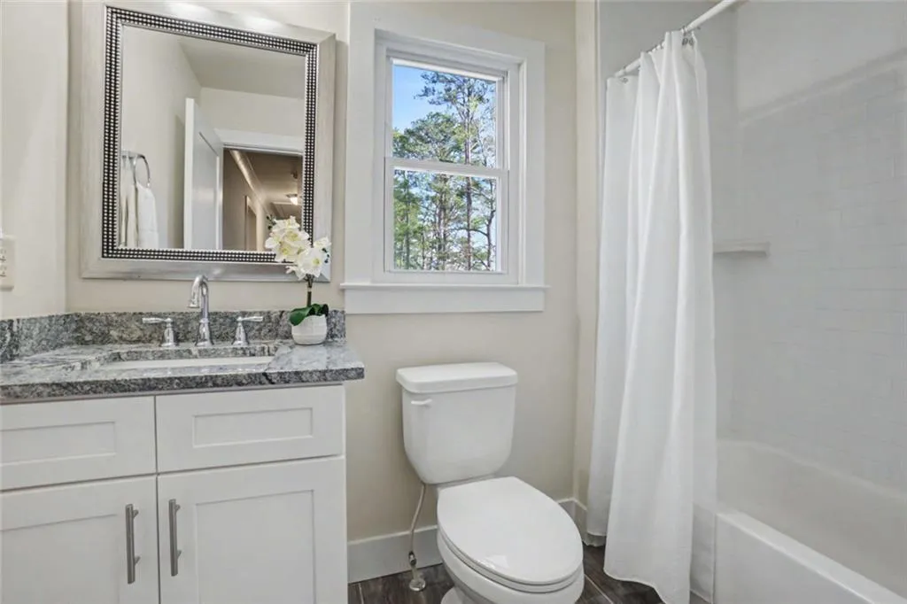6570 Cherry Tree Lane Ne, Sandy Springs, Georgia 30328, 4 Bedrooms Bedrooms, ,3 BathroomsBathrooms,Residential,Sold,6570 Cherry Tree Lane Ne,7734564