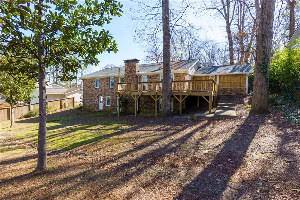 6570 Cherry Tree Lane Ne, Sandy Springs, Georgia 30328, 4 Bedrooms Bedrooms, ,3 BathroomsBathrooms,Residential,Sold,6570 Cherry Tree Lane Ne,7734564