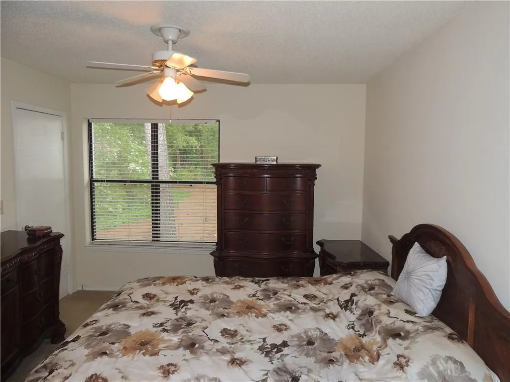 1415 Huntingdon Chase, Sandy Springs, Georgia 30350, 2 Bedrooms Bedrooms, ,2 BathroomsBathrooms,Residential,Sold,1415 Huntingdon Chase,6547863