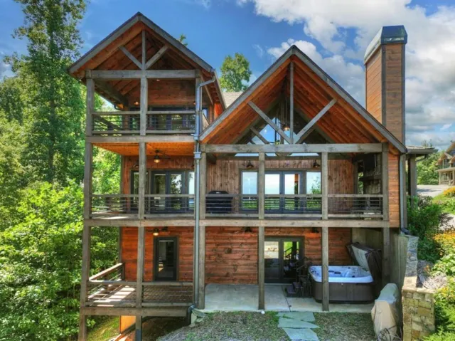 320 Amber Ridge, Blue Ridge, Georgia 30513