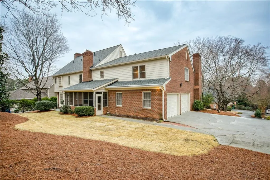 770 Amster Green Drive, Sandy Springs, Georgia 30350, 4 Bedrooms Bedrooms, ,3 BathroomsBathrooms,Residential,Sold,770 Amster Green Drive,6509103