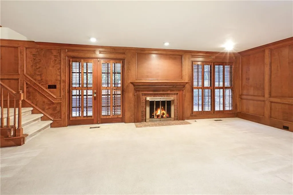 770 Amster Green Drive, Sandy Springs, Georgia 30350, 4 Bedrooms Bedrooms, ,3 BathroomsBathrooms,Residential,Sold,770 Amster Green Drive,6509103