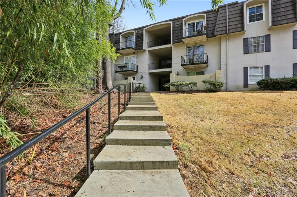 Established community in a convenient location near restaurants, schools, shopping, and activities.