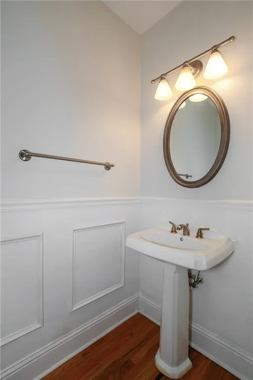 5450 Glenridge Park Unit 1302, Sandy Springs, Georgia 30342, 2 Bedrooms Bedrooms, ,2 BathroomsBathrooms,Residential,Sold,5450 Glenridge Park Unit 1302,5953561