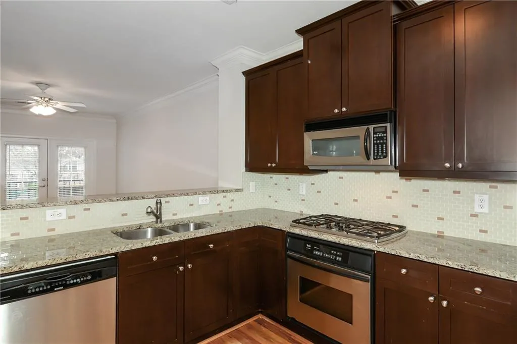 5450 Glenridge Park Unit 1302, Sandy Springs, Georgia 30342, 2 Bedrooms Bedrooms, ,2 BathroomsBathrooms,Residential,Sold,5450 Glenridge Park Unit 1302,5953561