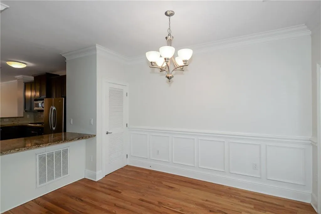 5450 Glenridge Park Unit 1302, Sandy Springs, Georgia 30342, 2 Bedrooms Bedrooms, ,2 BathroomsBathrooms,Residential,Sold,5450 Glenridge Park Unit 1302,5953561