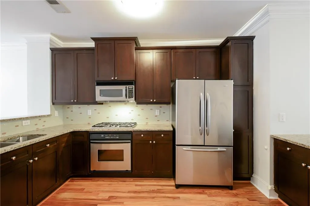 5450 Glenridge Park Unit 1302, Sandy Springs, Georgia 30342, 2 Bedrooms Bedrooms, ,2 BathroomsBathrooms,Residential,Sold,5450 Glenridge Park Unit 1302,5953561