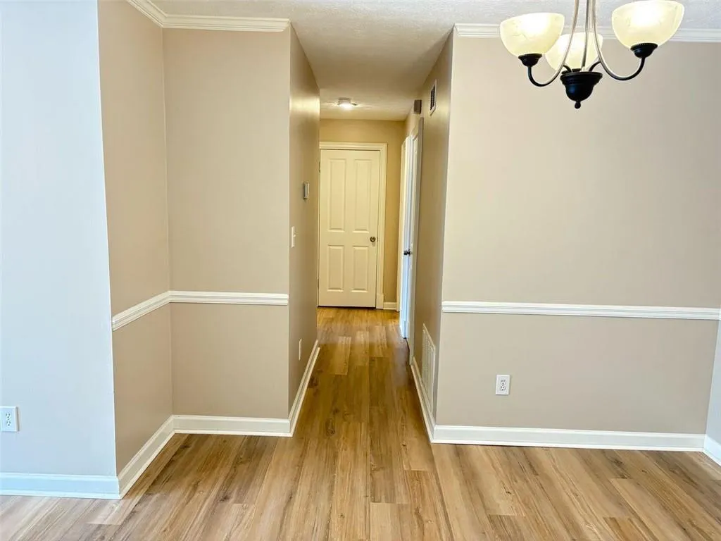 1304 Natchez Trace, Atlanta, Georgia 30350, 2 Bedrooms Bedrooms, ,1 BathroomBathrooms,Residential,For Sale,1304 Natchez Trace,7630427